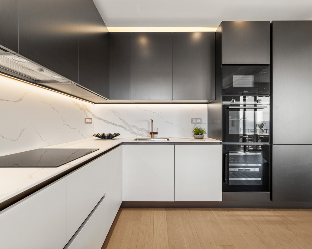 Nice - Mont Alban - Grand 3 pièces de 89,05 m² entièrement rénové avec terrasse, garage et vue mer 