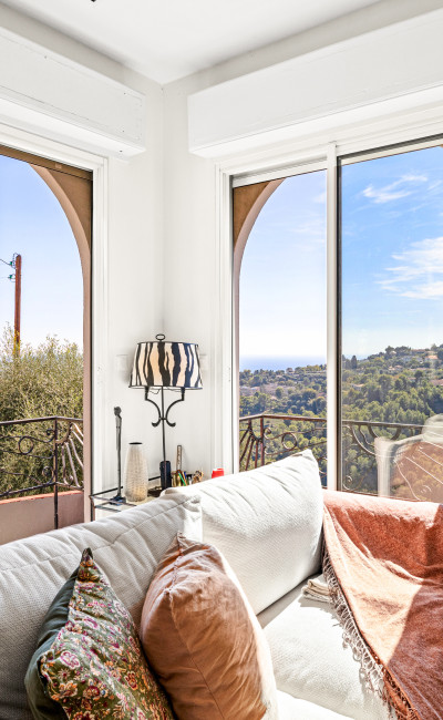 Nice Falicon maison 5p de 95m2 vue sur les collines et la mer