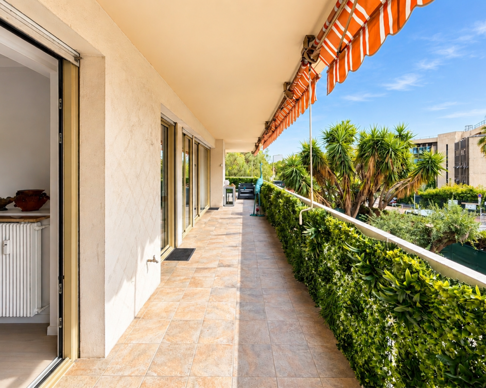 Appartement  - 5 pièces  - 122.78 m² -  710 000 € - À vendre 