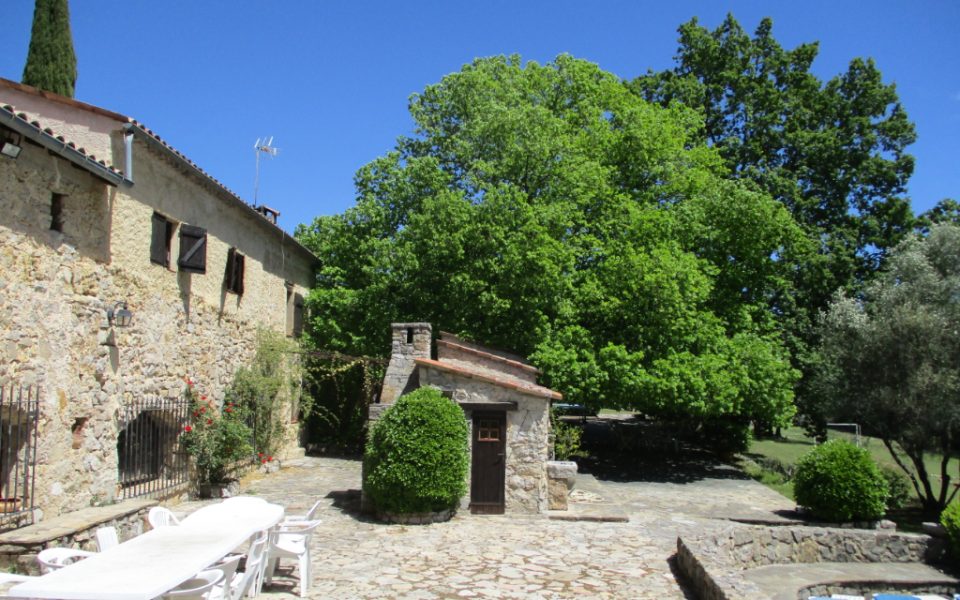 Tourrettes sur Loup – Nice Property 300 sqm With Landscaped Garden 10 000 sqm