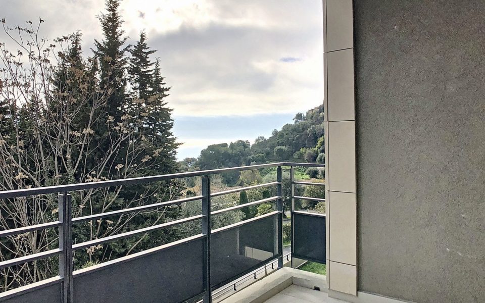 Colline d’Eze – Agréable studio avec jardin privatif et terrasse