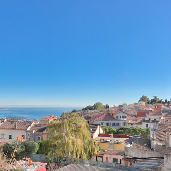La Turbie – Magnifique 4 pièces avec belles terrasses vue sur le village, le trophée d’Auguste et la mer Méditerranée.