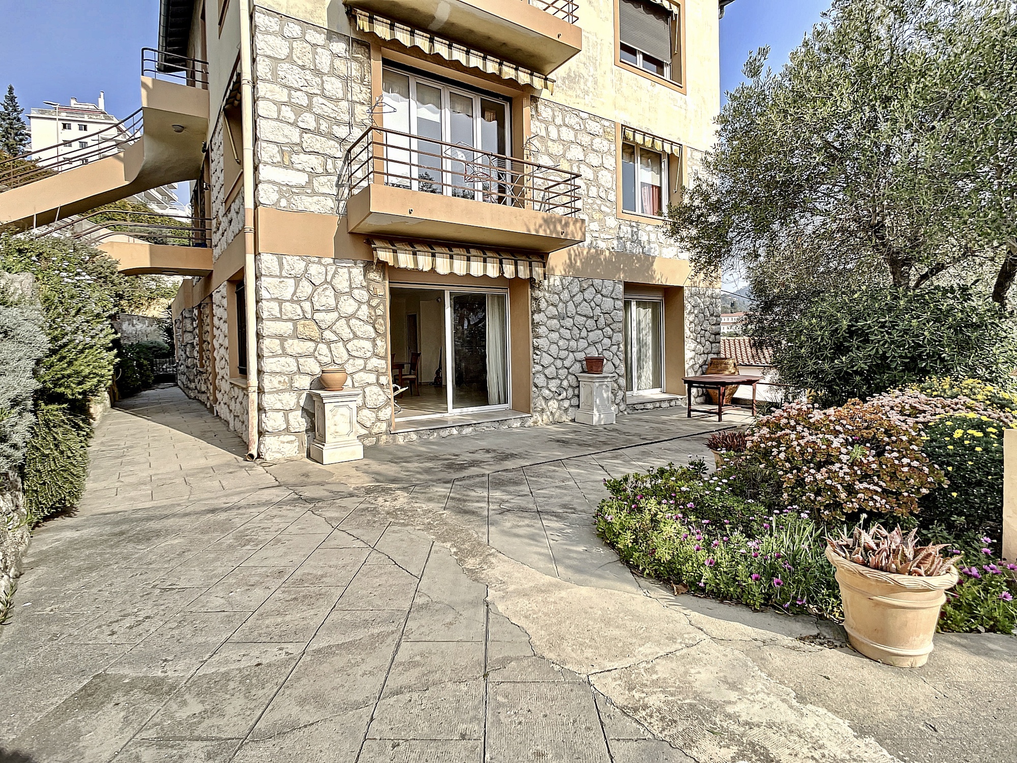 Nice Cimiez – Spacieux 5 pièces avec terrasse, jardin et piscine privative