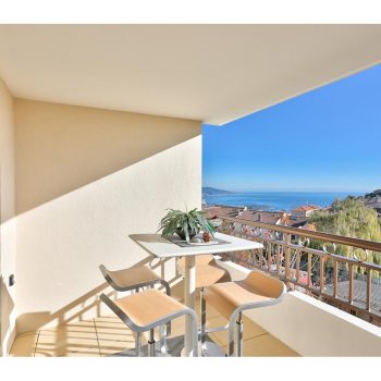 La Turbie -Magnificent 3 bedrooms apartment in a recently build residence with village and sea view