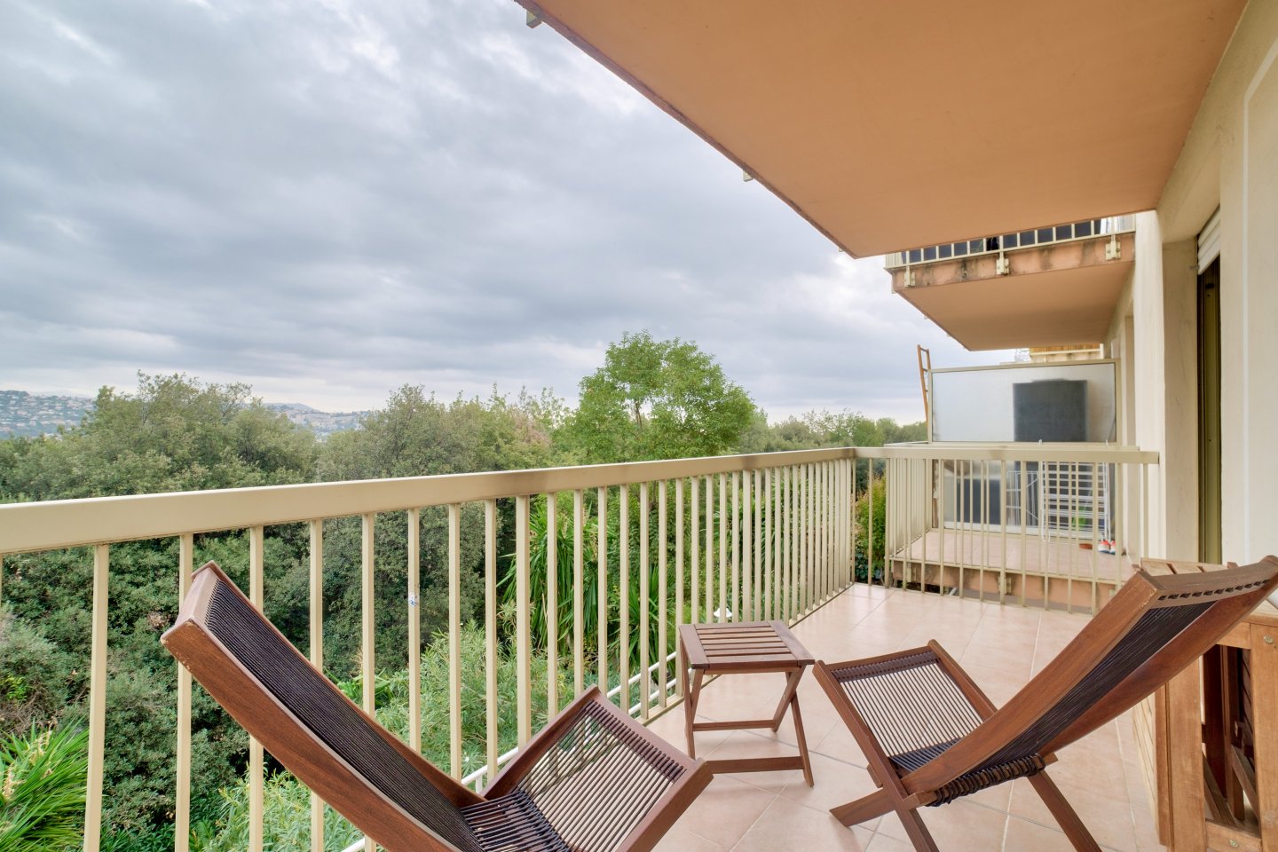 Sale Apartment 3 rooms 58m2 ST LAURENT DU VAR CORNICHE FAHNESTOCK swimmingpool terrace