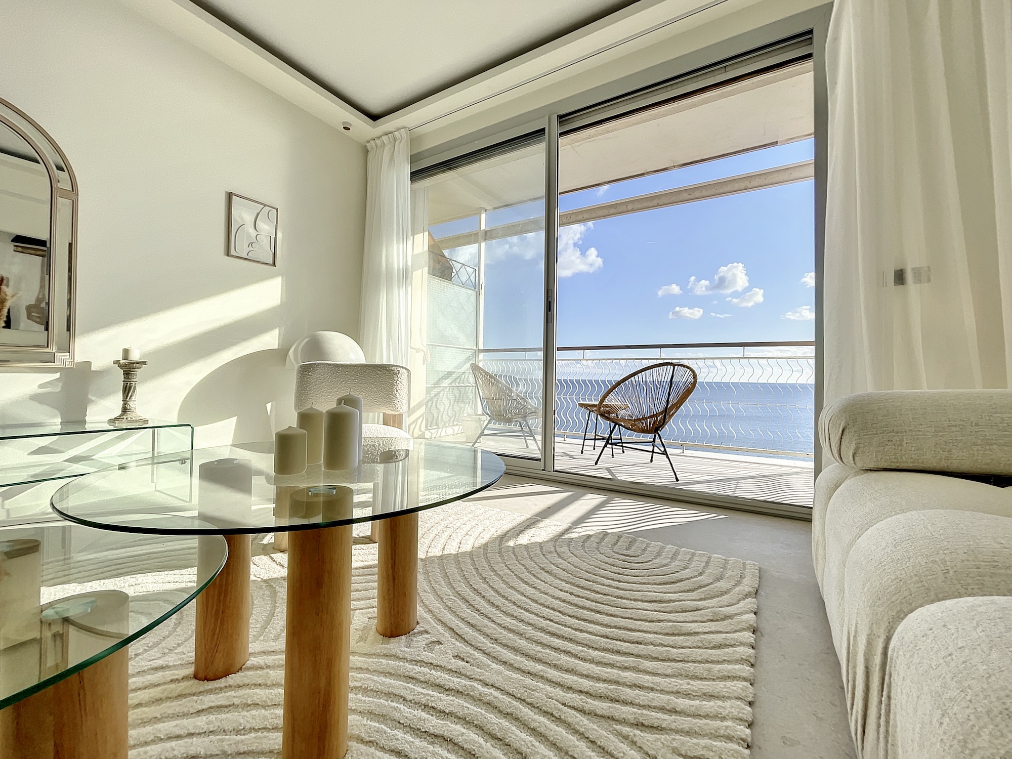 Nice Promenade des Anglais – Beautiful flat facing the sea