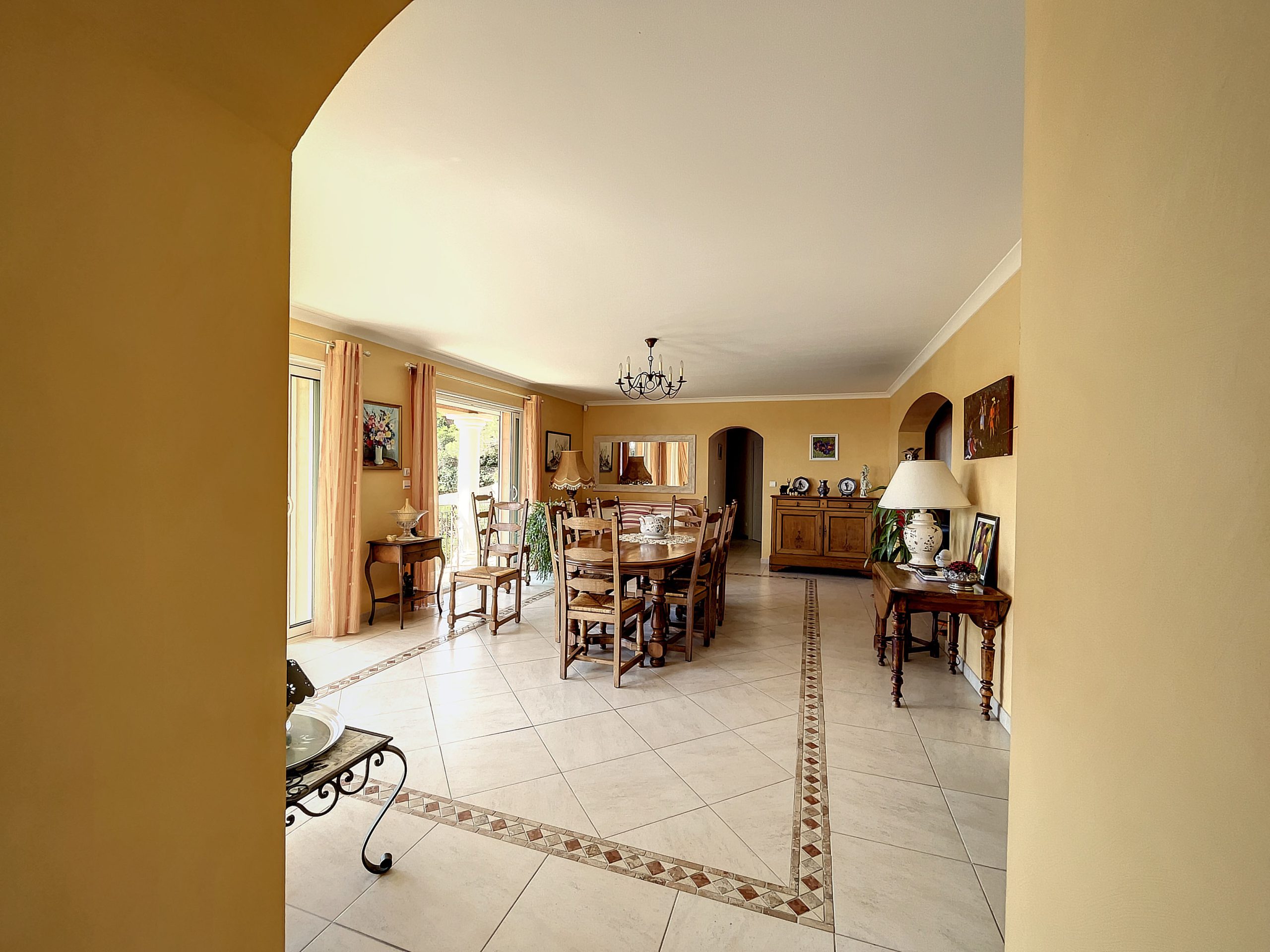 Les Adrets de l’Esterel – Villa d’architecte d’exception avec vue panoramique