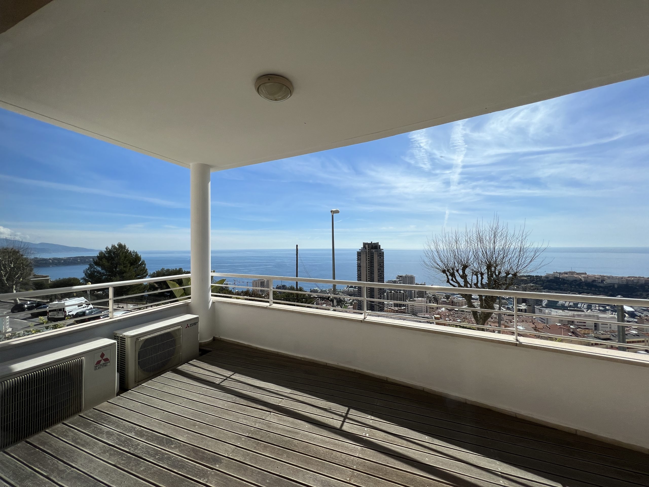 Beausoleil – Magnifique 3 pièces avec terrasse, vue panoramique sur la mer et Monaco