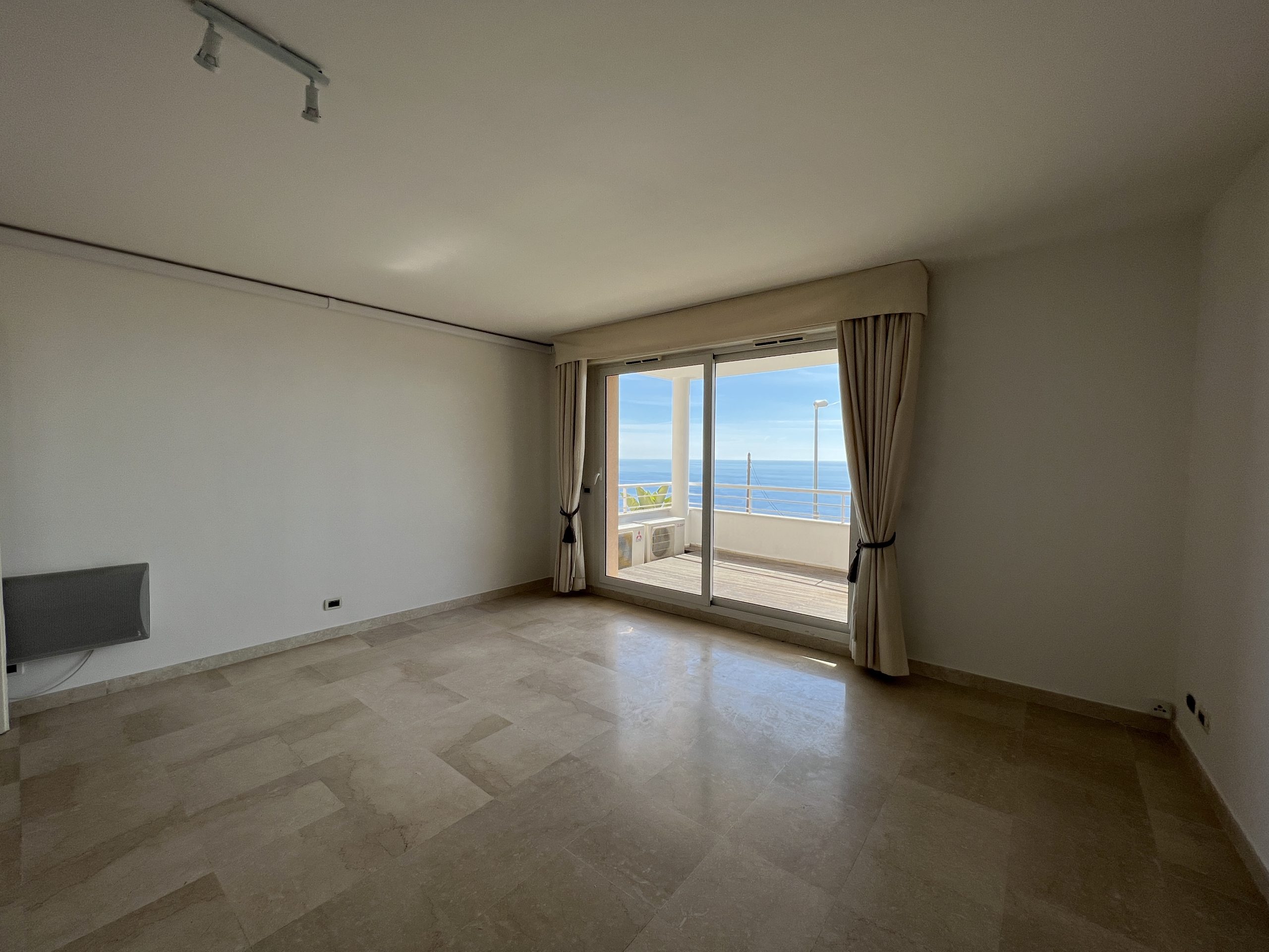 Beausoleil – Magnifique 3 pièces avec terrasse, vue panoramique sur la mer et Monaco