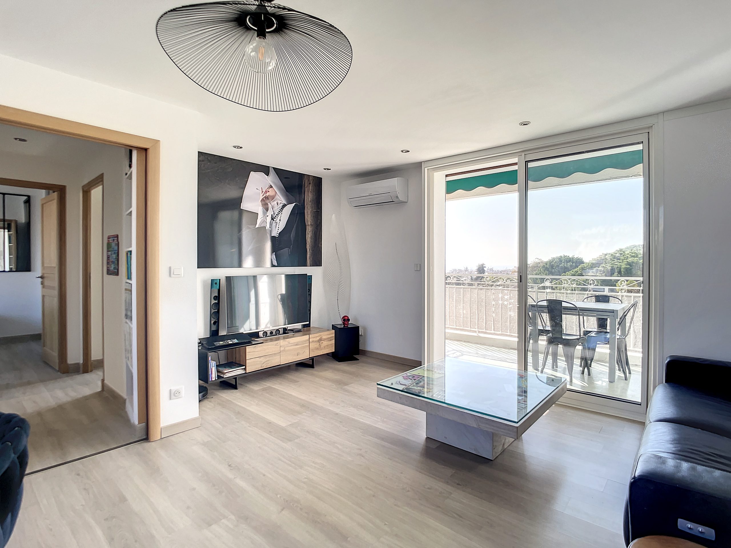 Nice Cimiez – Beau 4 pièces traversant avec terrasse et vue mer