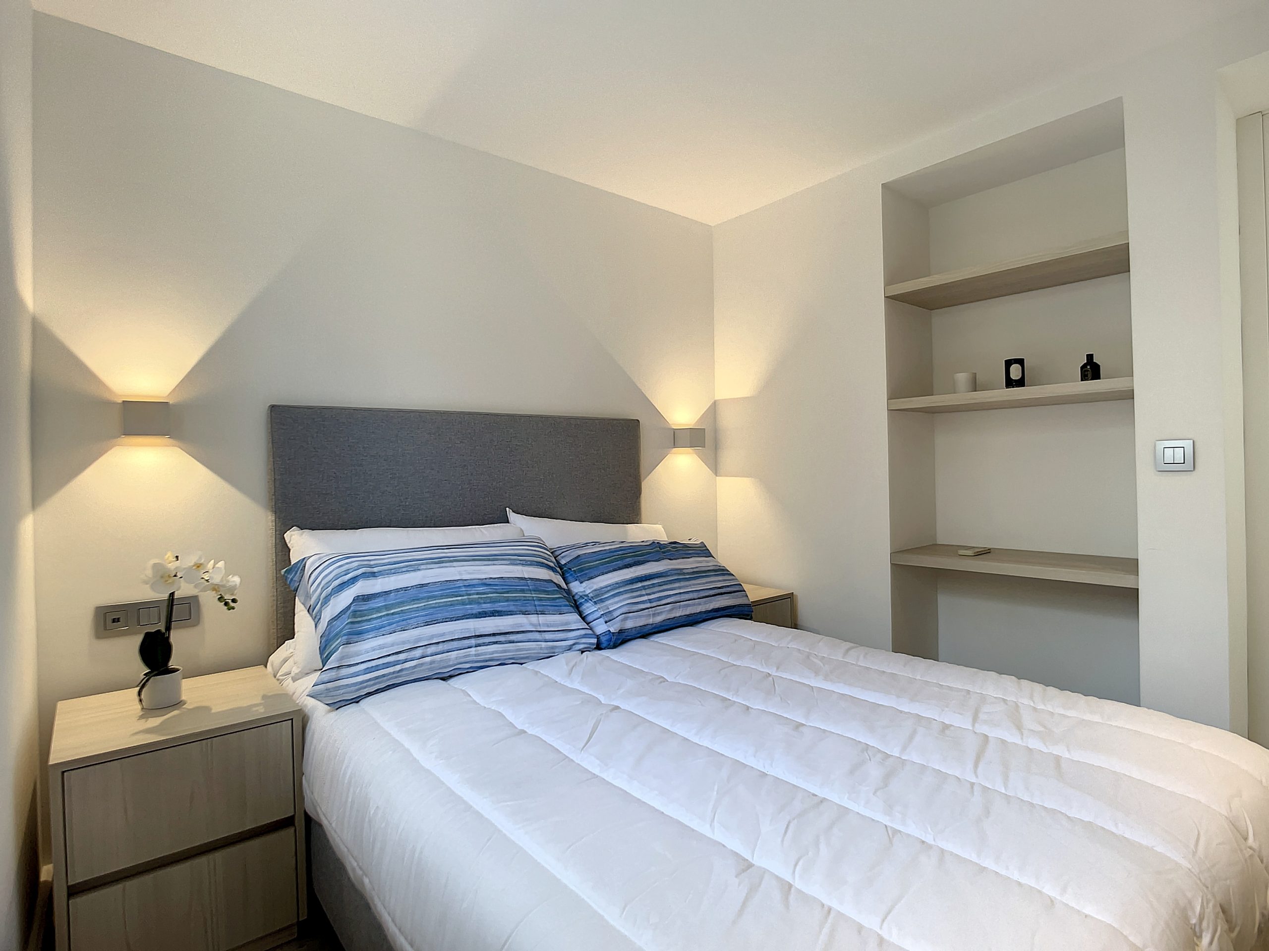 Villeneuve Loubet – Magnifique villa les pieds dans l’eau
