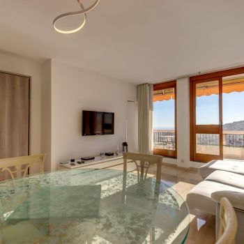 Nice Chambrun – Dernier étage avec vue mer