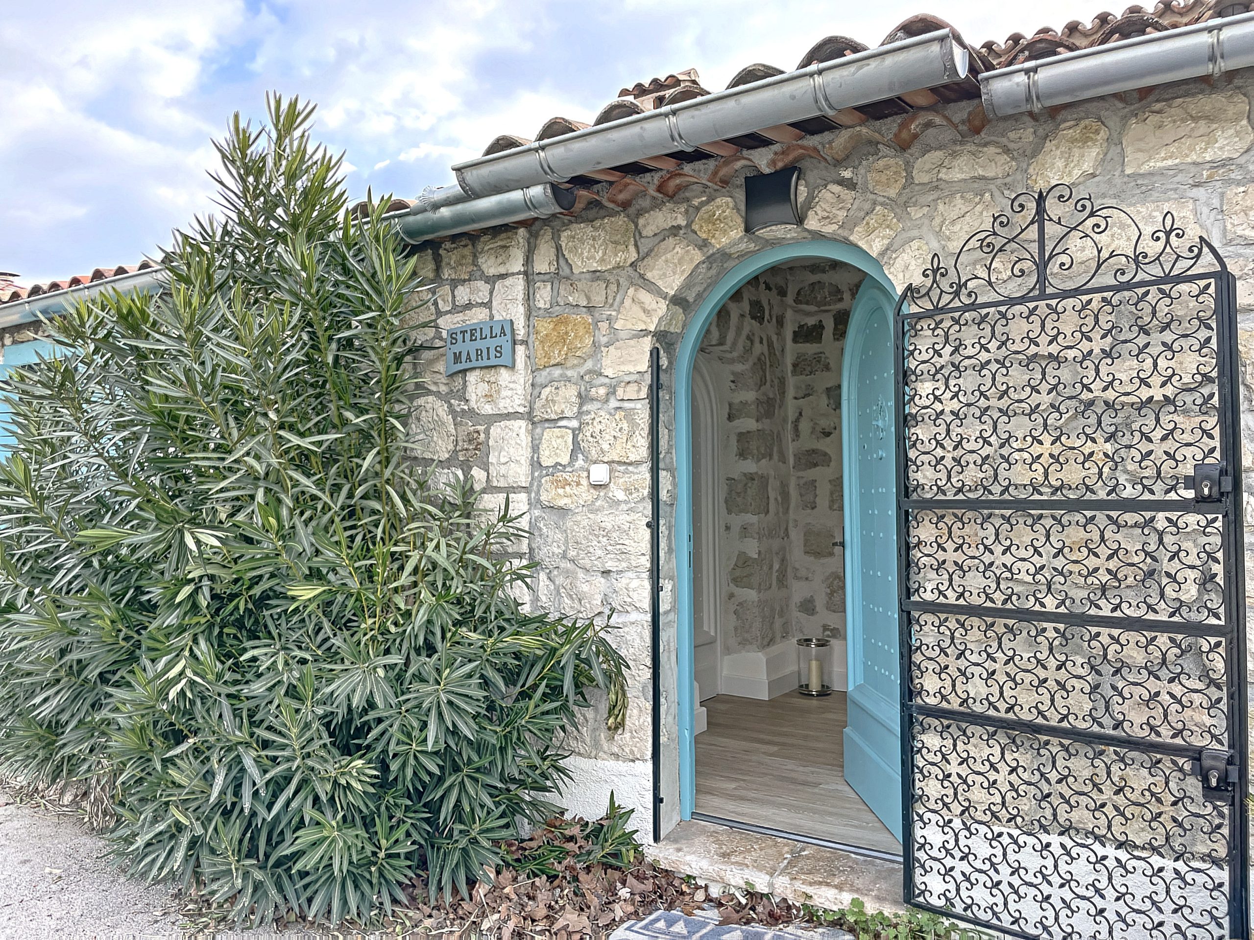Villeneuve Loubet – Magnifique villa les pieds dans l’eau