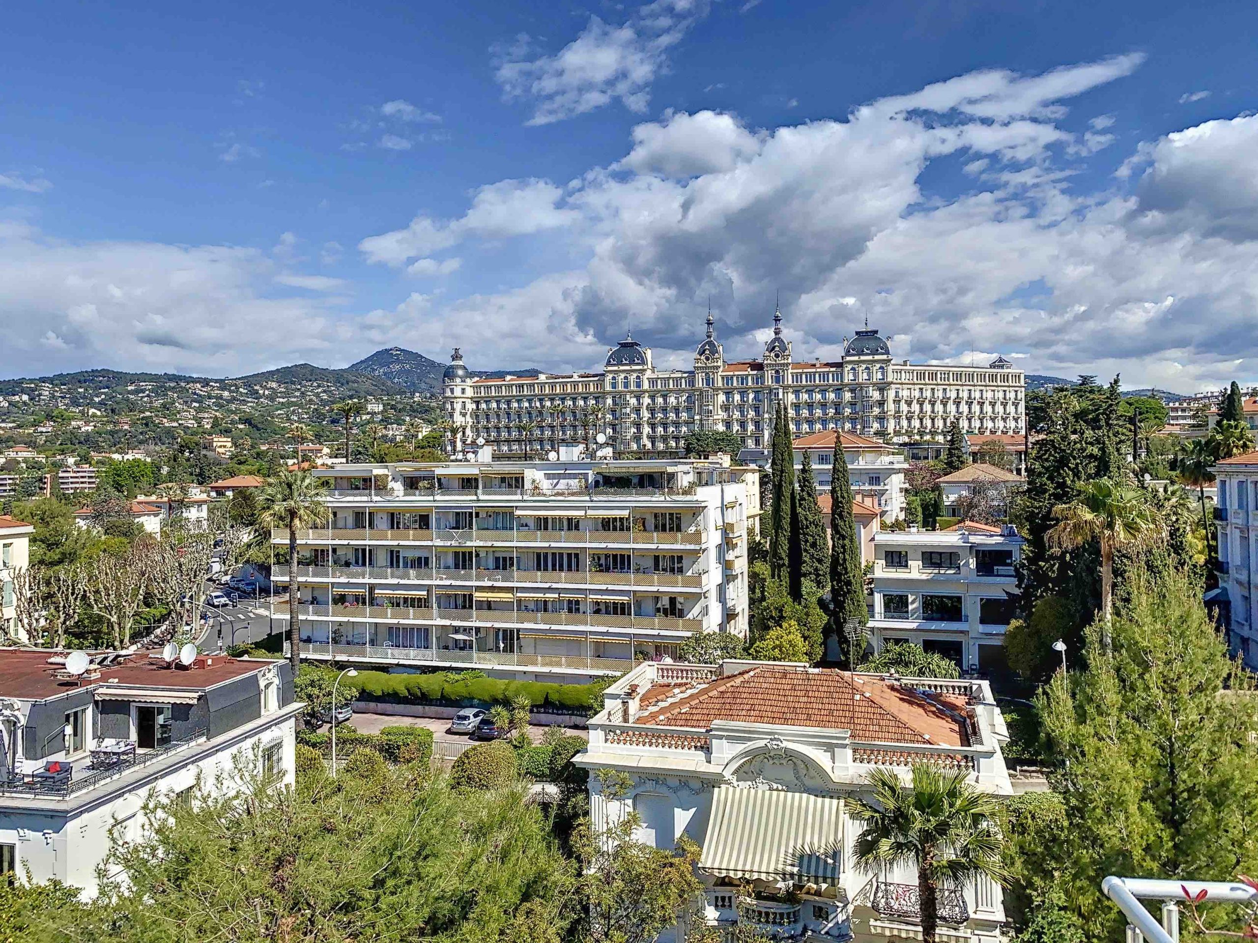 Nice Cimiez – Magnifique Penthouse offrant une vue panoramique au coeur de Cimiez