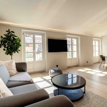 Center of Nice – Fully Renovated Apartment Near “La coulée Verte”