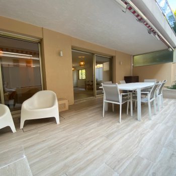 Cannes – Near Croisette Beautiful Renovated 2 Bedroom Apartment 75 sqm