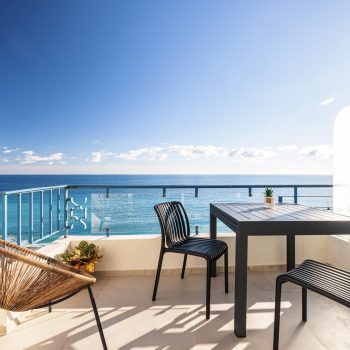 NICE – Promenade des Anglais – Sublime top-floor 2 Bedroom Apartment on the Promenade des Anglais