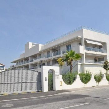 Juan les Pins –  Récent One Bedroom Apartment 52 sqm With Sea View