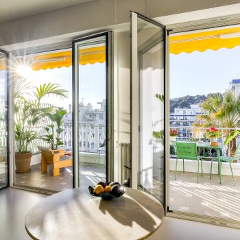 NICE LE PORT – Superb 2 Bedroom 72 sqm Apartment With Sea View and Terrace