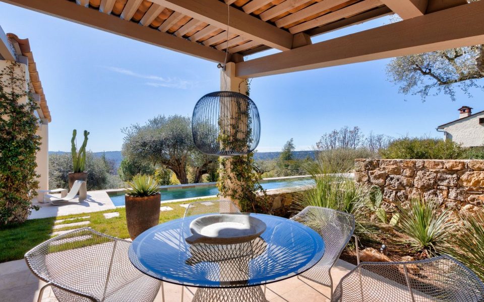 Magnifique Propriété entièrement rénovée de 290 m2 avec Vue Panoramique – Charme du Sud de la France : photo 2