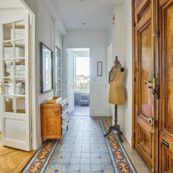 Nice Lower Cimiez – Three bedroom Apartment in a Triple-Exposure Belle Epoque Townhouse