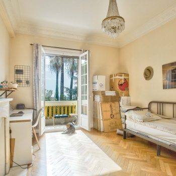 Nizza Cimiez – Quattro camere in una casa di città Belle Epoque a tripla esposizione