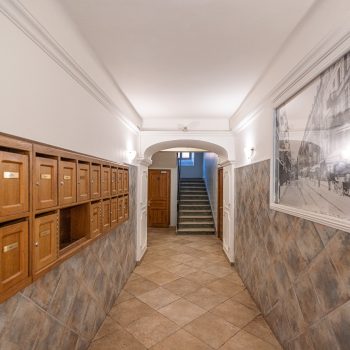 Beautiful 2 Rooms of 40.26 sqm located near Place Garibaldi