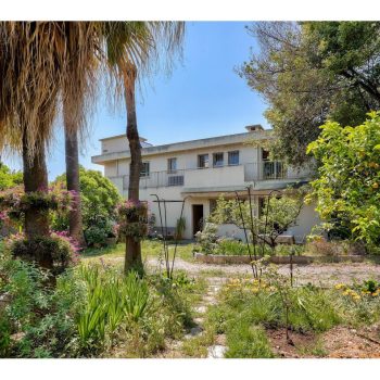 Port de Nice – High Potential 10-room House with Garden