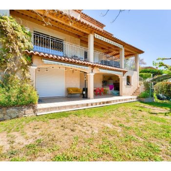 Collines niçoises – Castagniers – Villa 6 Pièces 180 m² avec vue panoramique