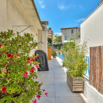 Magnifique penthouse disposant d’une grande terrasse à ciel ouvert