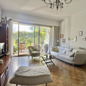 Nice Cimiez – Spacious 2-Room Apartment of 62m² with 99m² of Outdoor Space on the Garden Level