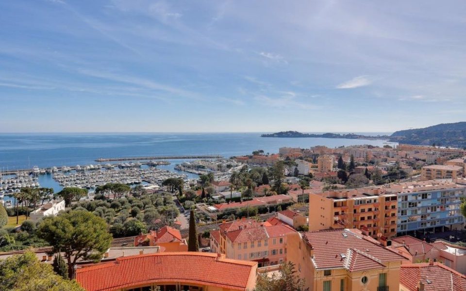 Beaulieu-sur-Mer Appartement  avec vue panoramique sur Saint-Jean-Cap-Ferrat