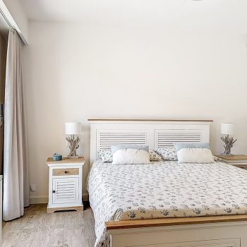 Roquebrune-Cap-Martin – Appartement avec terrasse, vue mer, piscine et dépendance