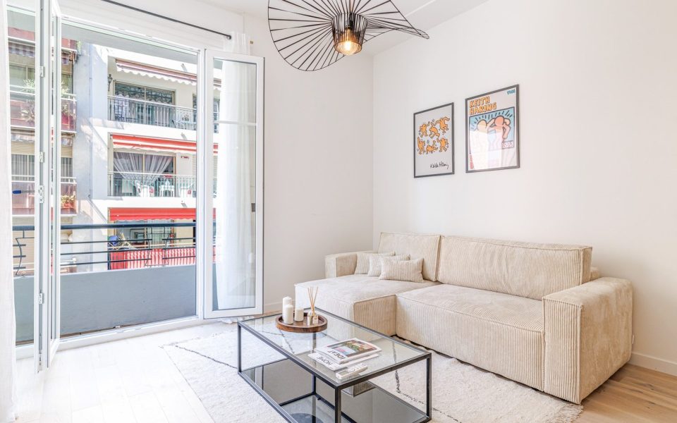Nice – Promenade des Anglais – Magnifique 3 pièces de 59 m² avec terrasse et vue mer