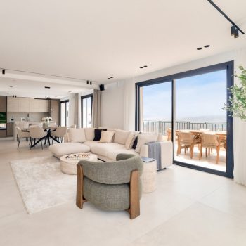 NICE – Mont Boron – Penthouse de 120 m² entièrement rénové avec terrasse de 80 m² et vue panoramique