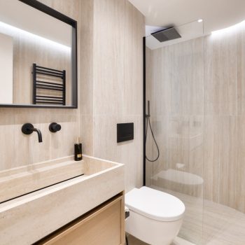 NICE – Mont Boron – Penthouse de 120 m² entièrement rénové avec terrasse de 80 m² et vue panoramique