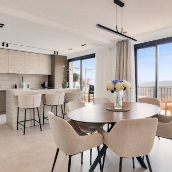 NICE – Mont Boron – Penthouse de 120 m² entièrement rénové avec terrasse de 80 m² et vue panoramique