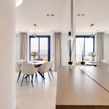 NICE – Mont Boron – Penthouse de 120 m² entièrement rénové avec terrasse de 80 m² et vue panoramique