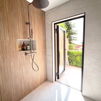 Èze, proche plage – Élégant 2 pièces rénové avec terrasses et vue mer
