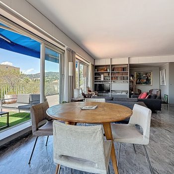 Nice Cimiez – Dernier étage avec terrasse circulaire, vue mer et palais Belle Époque