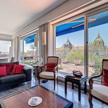 Nice Cimiez – Dernier étage avec terrasse circulaire, vue mer et palais Belle Époque