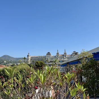 Nice Cimiez – Dernier étage avec terrasse circulaire, vue mer et palais Belle Époque