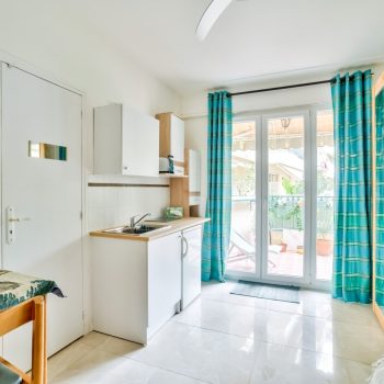 Nice Fleurs – Grand 3/4 pièces de 86 m2 avec terrasse entièrement rénové