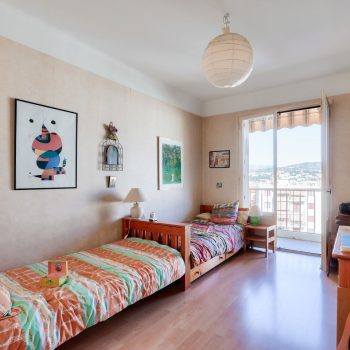 Nice Corniche André de Joly – Appartement 3 pièces à rénover avec terrasse et parking