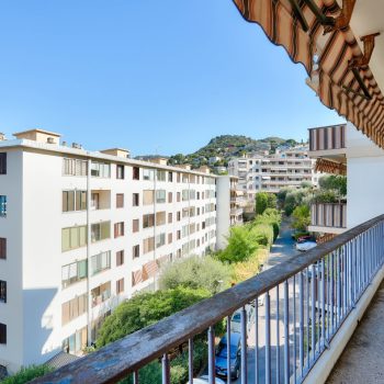 Nice Corniche André de Joly – Appartement 3 pièces à rénover avec terrasse et parking
