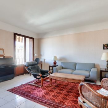 Nice Corniche André de Joly – Appartement 3 pièces à rénover avec terrasse et parking